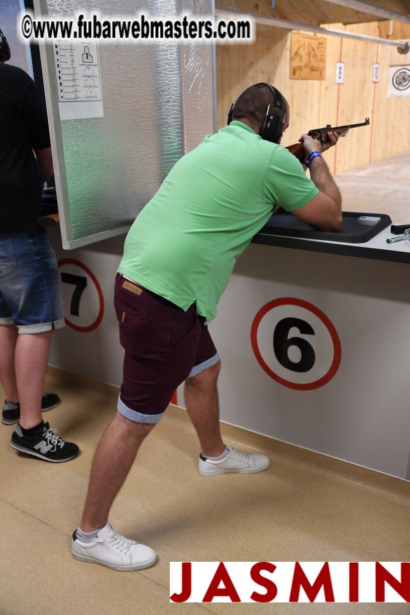 Royal Girls - Shooting Range