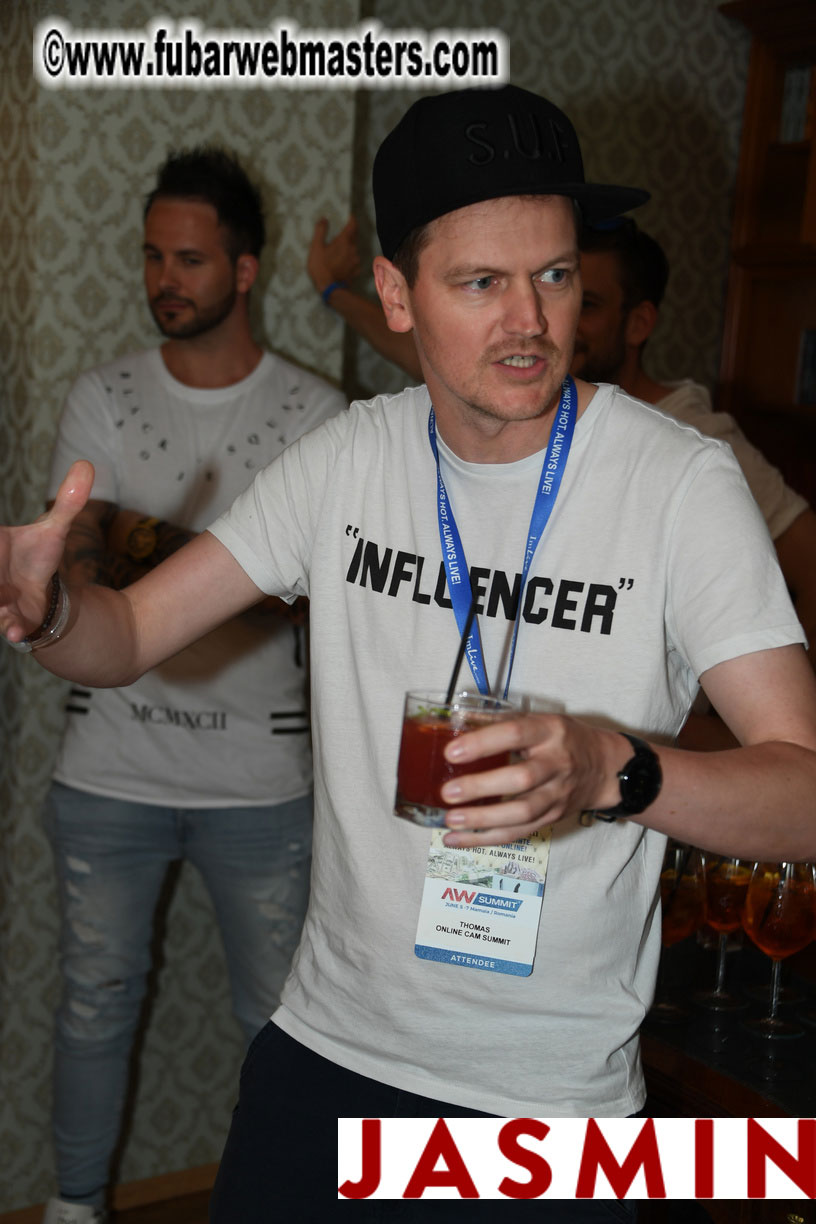 LittleRedBunny Cocktail Hours