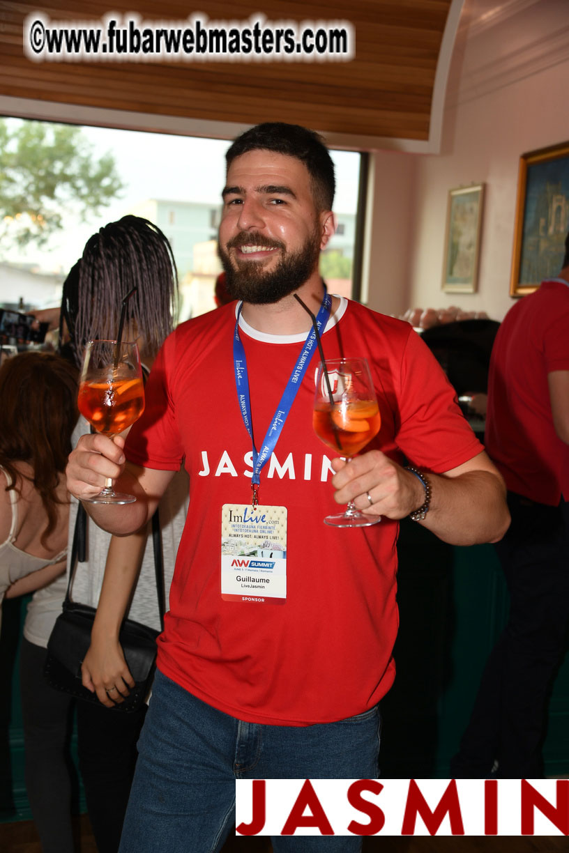 LittleRedBunny Cocktail Hours