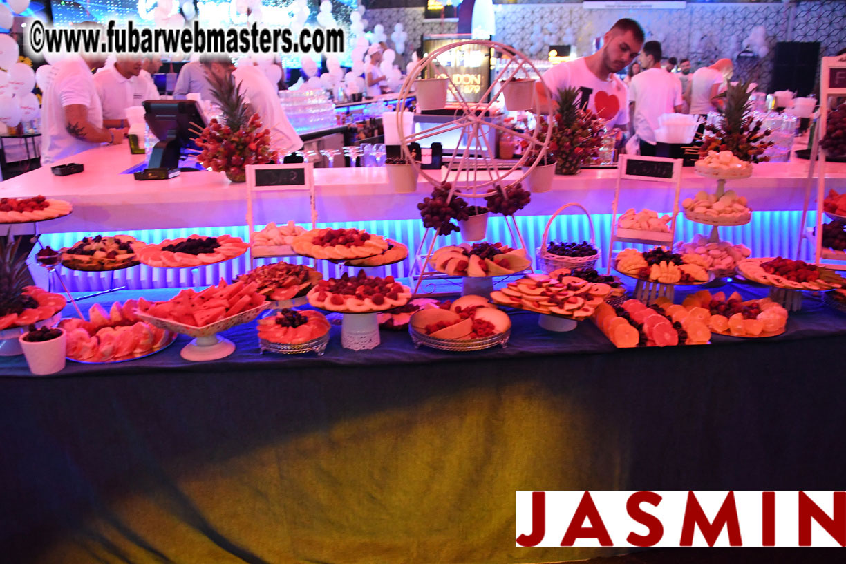 BongaCams SENSATION Party (White Party)