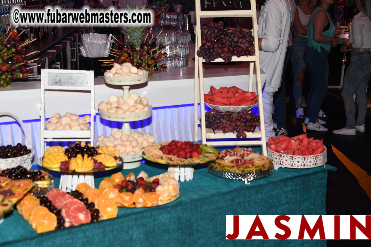 BongaCams SENSATION Party (White Party)