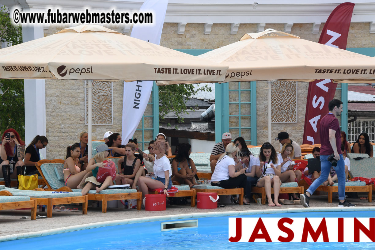 Poolside presentations