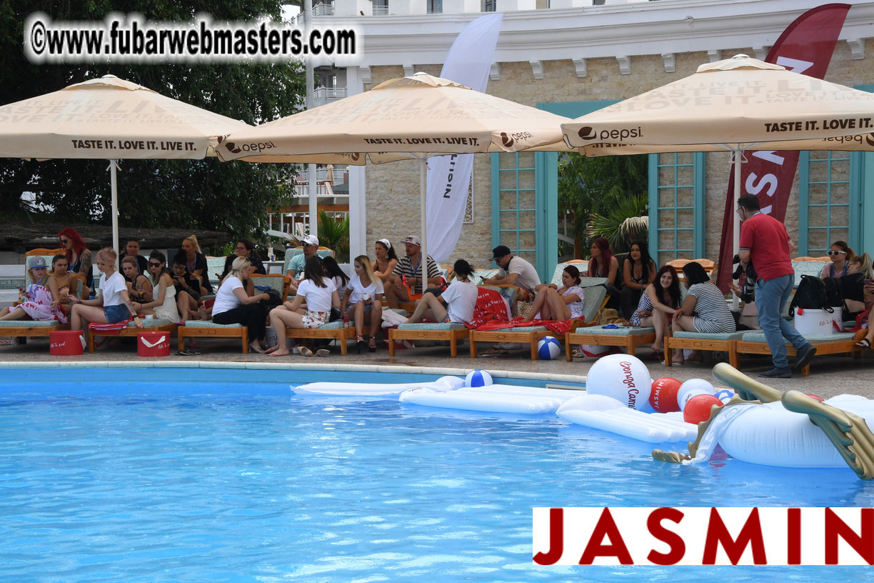 Poolside presentations