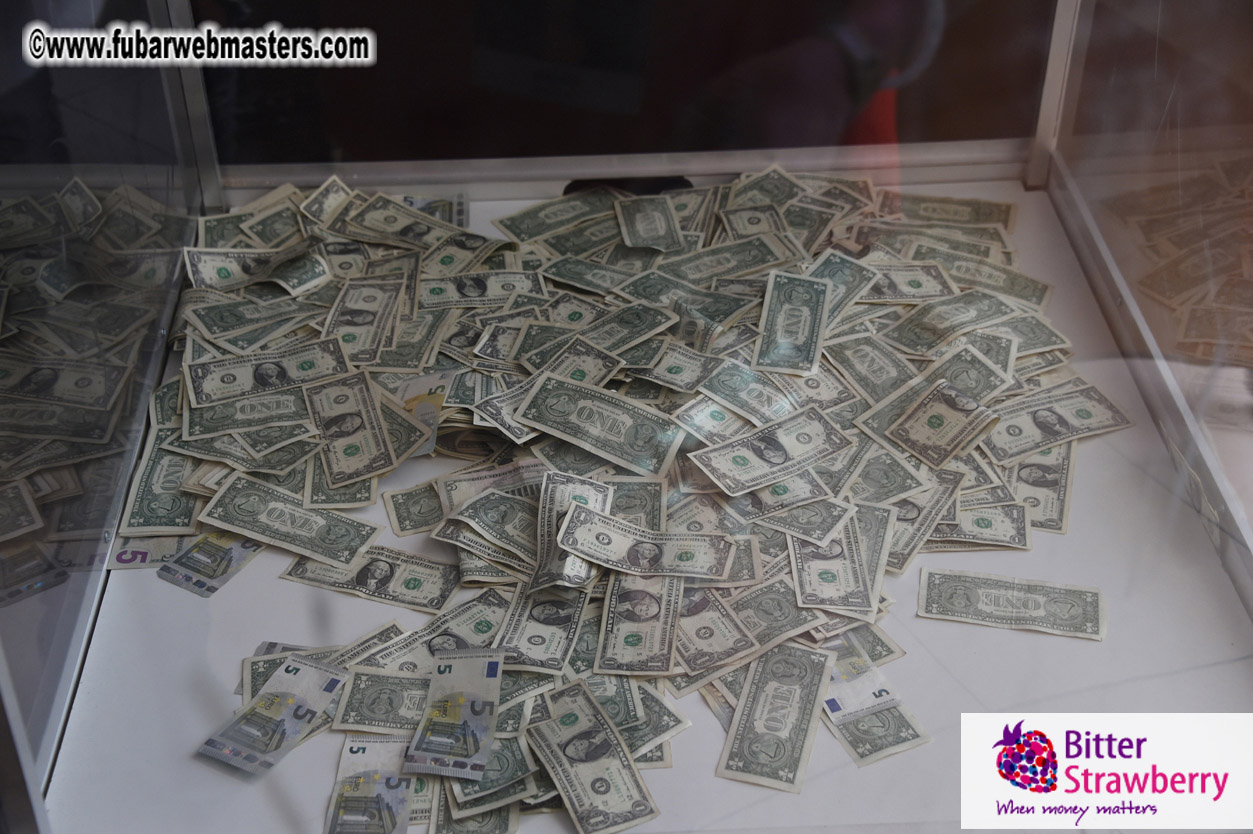 Imlive Cash Cube Machine - day1