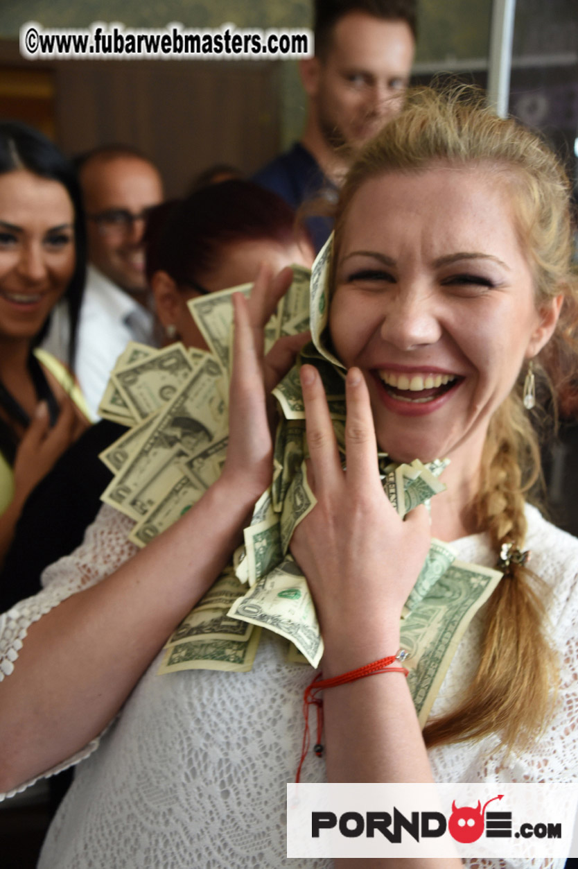 Imlive Cash Cube Machine - day1