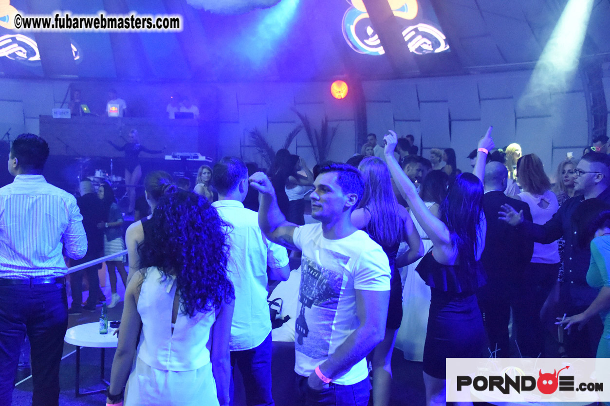 Party at EGO- Live Cams We Love ! 