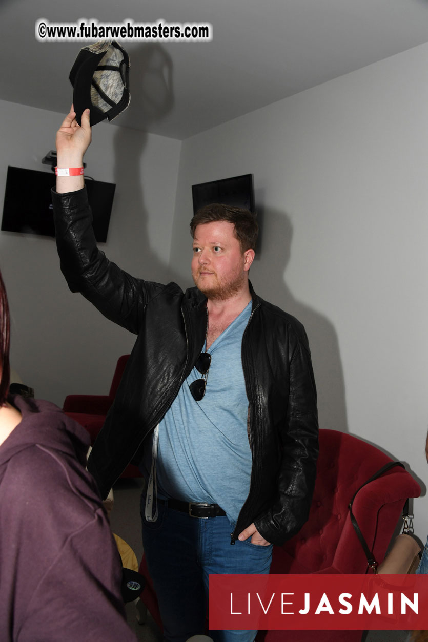 Streamate Shooting Range