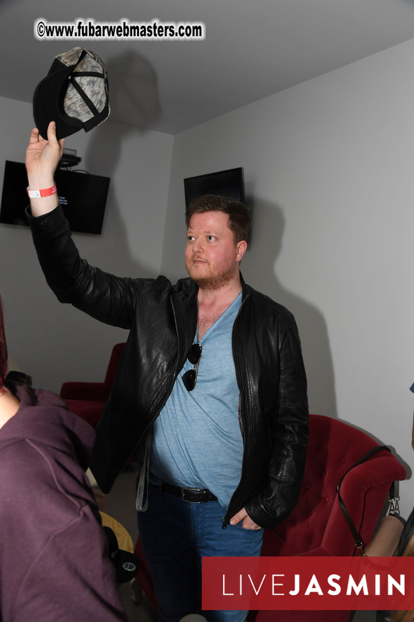 Streamate Shooting Range