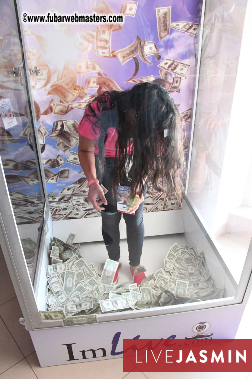 ImLive Cash Cube Machine