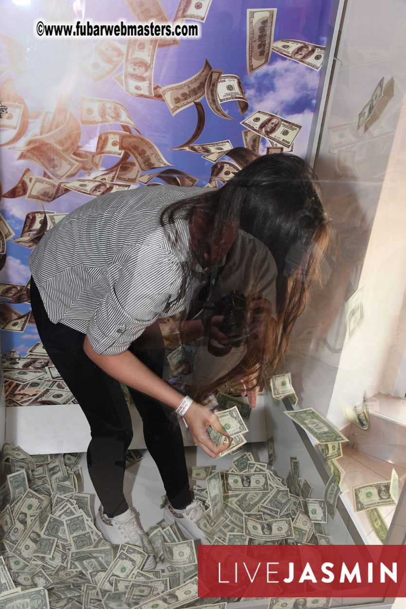 ImLive Cash Cube Machine