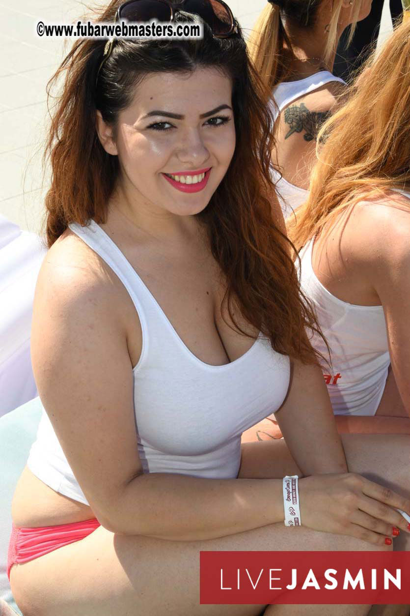 BongaCams & StripChat Pool Party