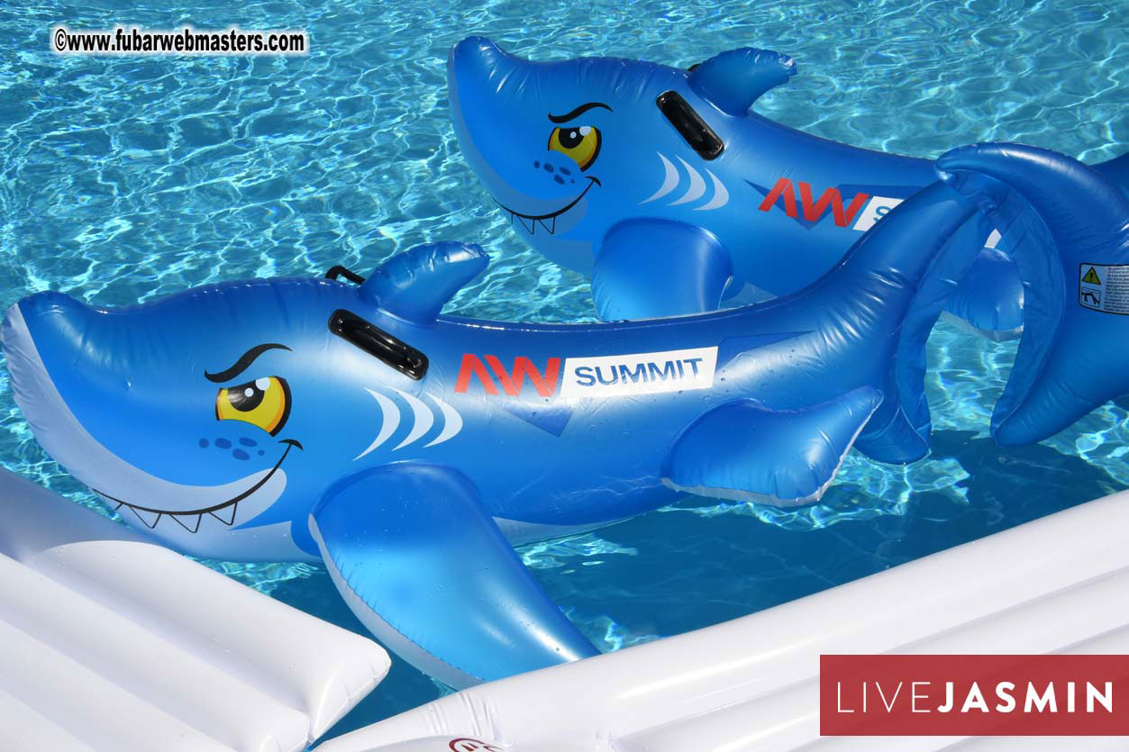 BongaCams & StripChat Pool Party