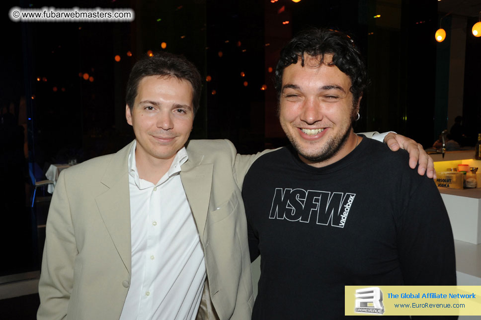 ME Hotel, registration and the show