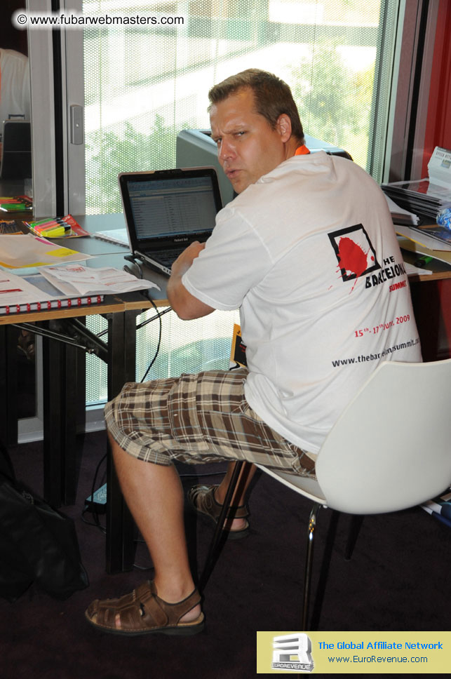 ME Hotel, registration and the show