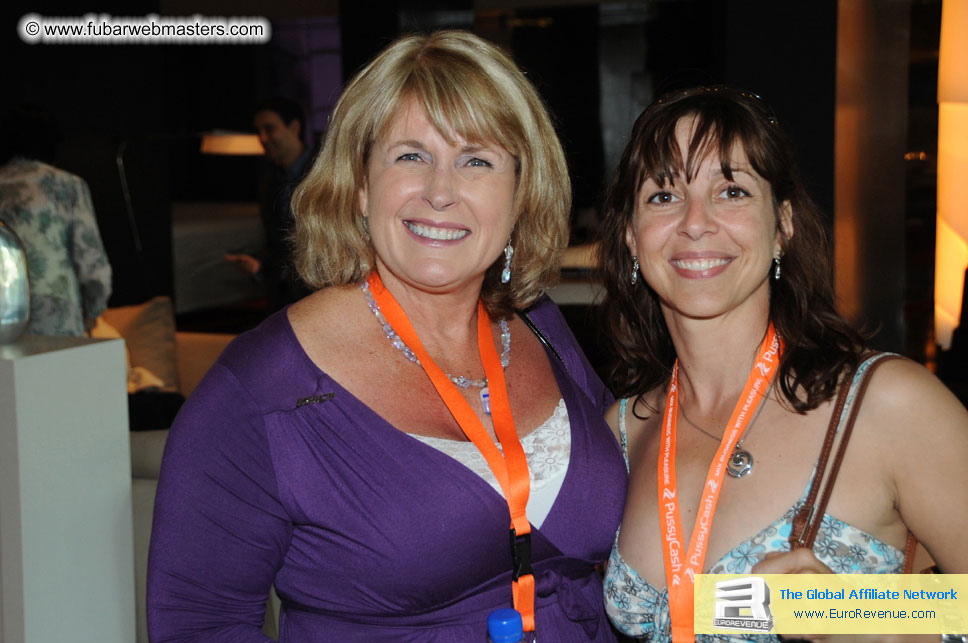 ME Hotel, registration and the show