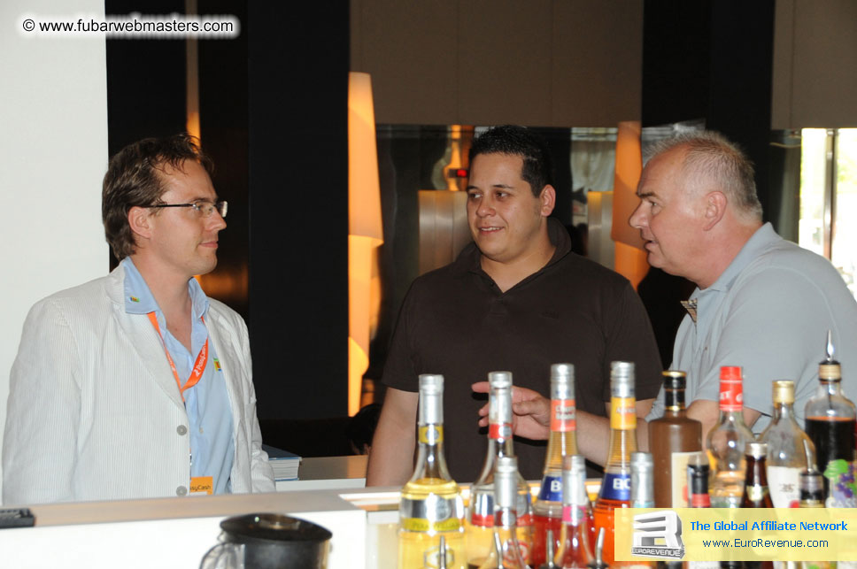 ME Hotel, registration and the show