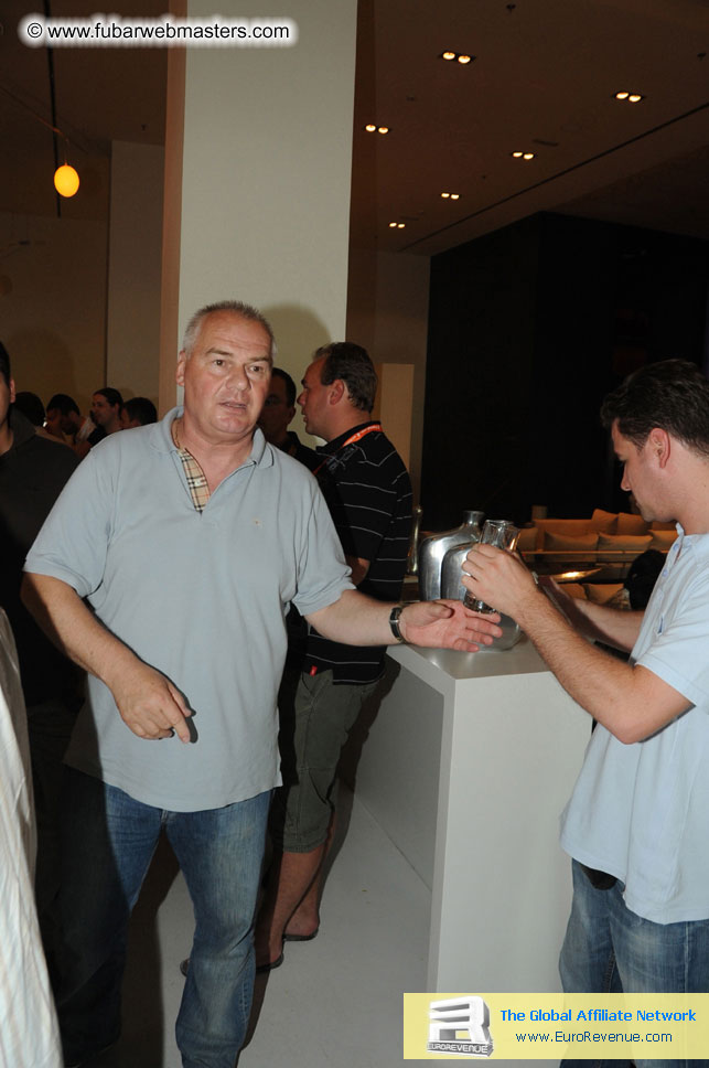 ME Hotel, registration and the show