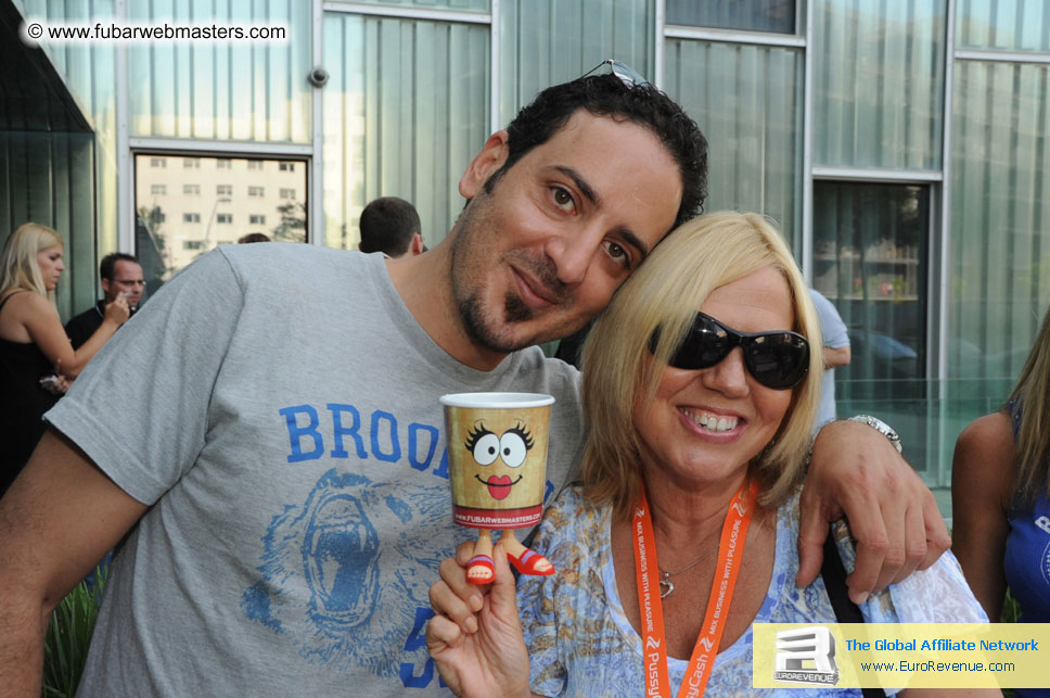 ME Hotel, registration and the show