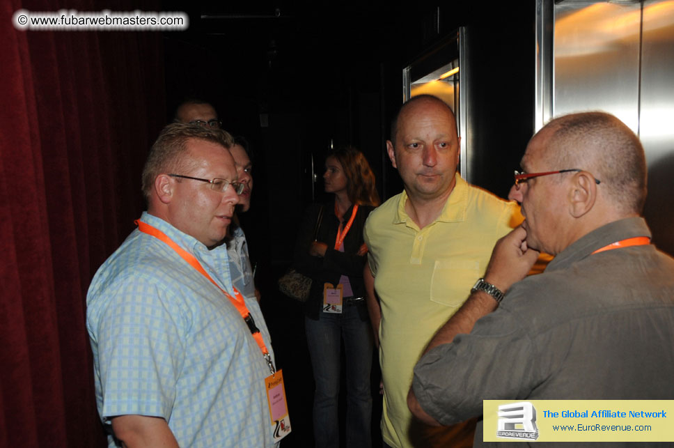 ME Hotel, registration and the show