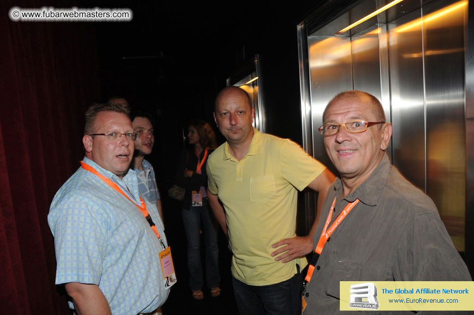 ME Hotel, registration and the show