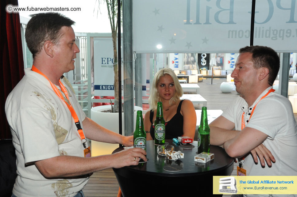 ME Hotel, registration and the show