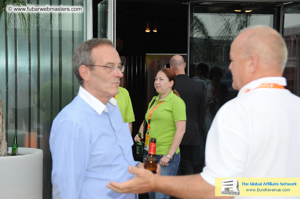 ME Hotel, registration and the show