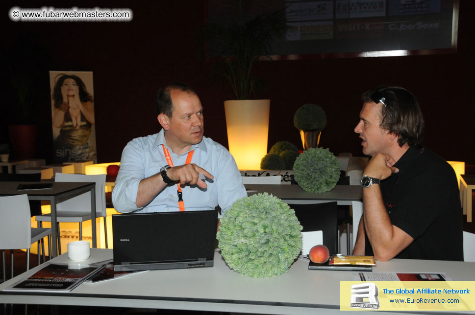 ME Hotel, registration and the show