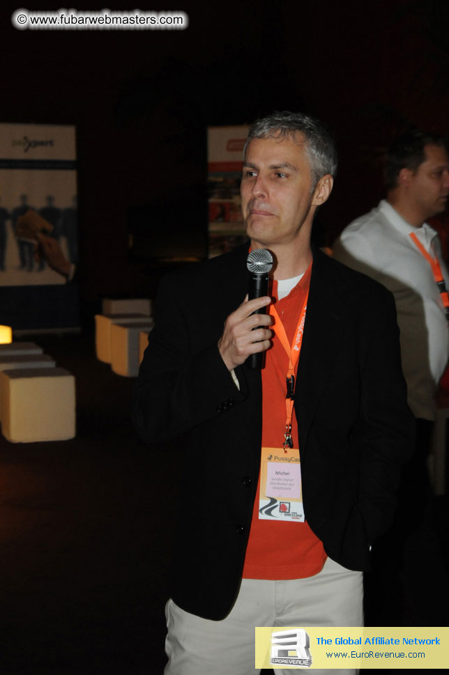 ME Hotel, registration and the show