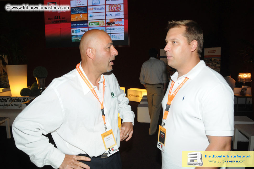 ME Hotel, registration and the show