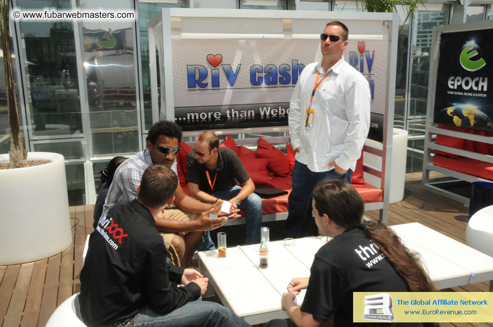 ME Hotel, registration and the show