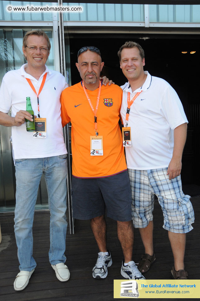 ME Hotel, registration and the show