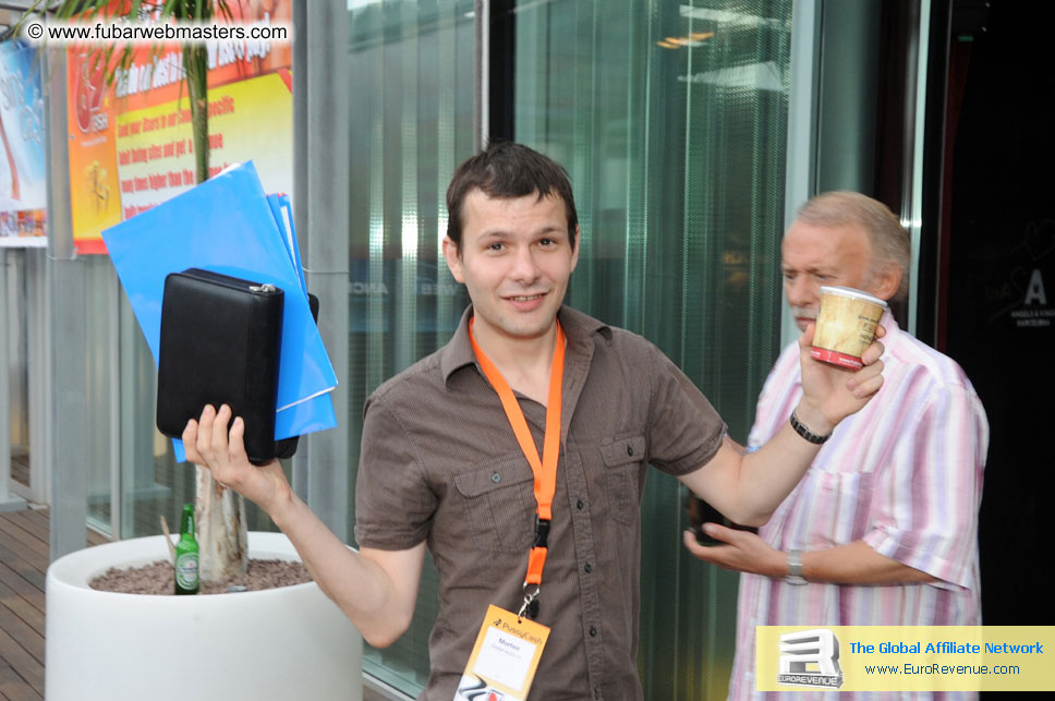 Welcome cocktails Poolside