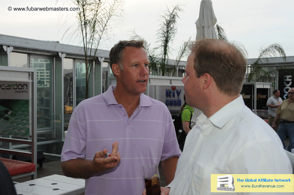 Welcome cocktails Poolside