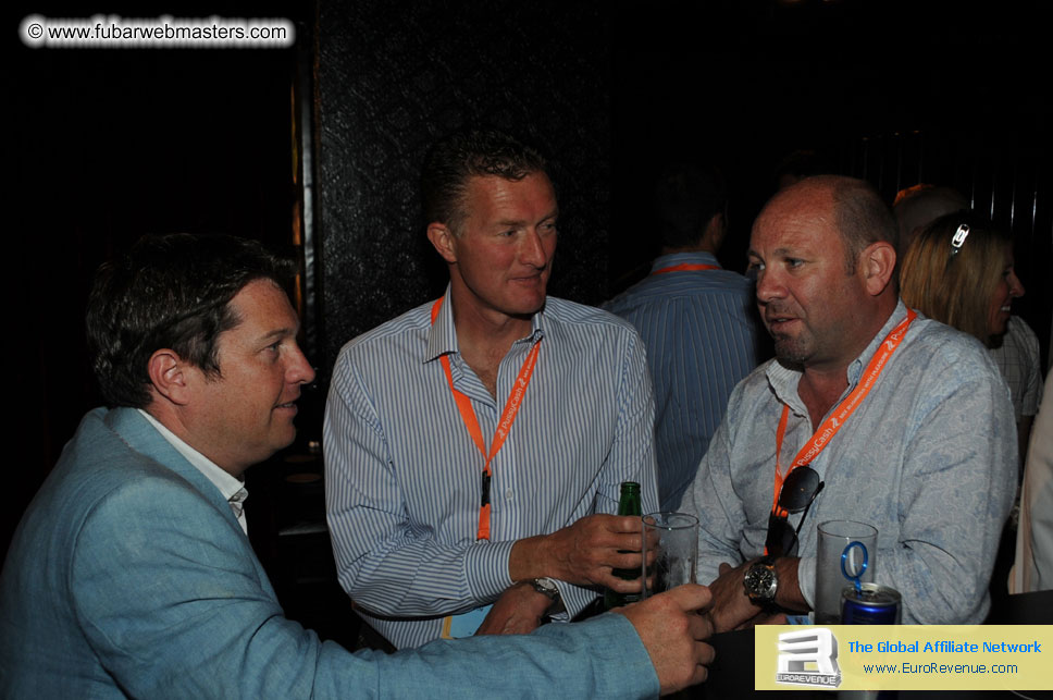 Welcome cocktails Poolside