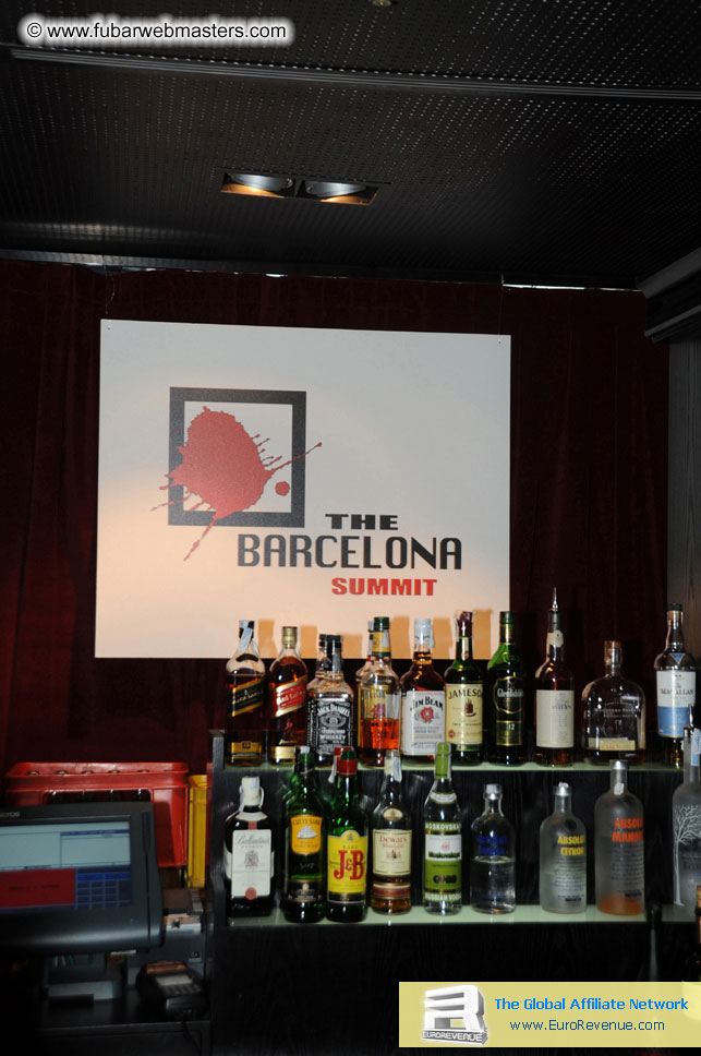 Welcome cocktails Poolside