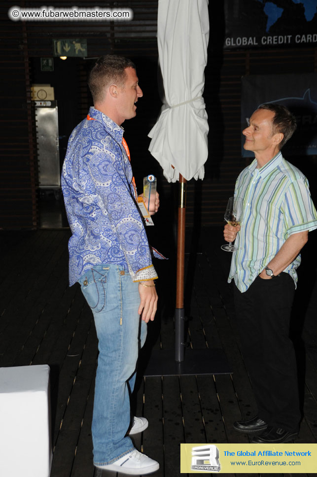 Welcome cocktails Poolside