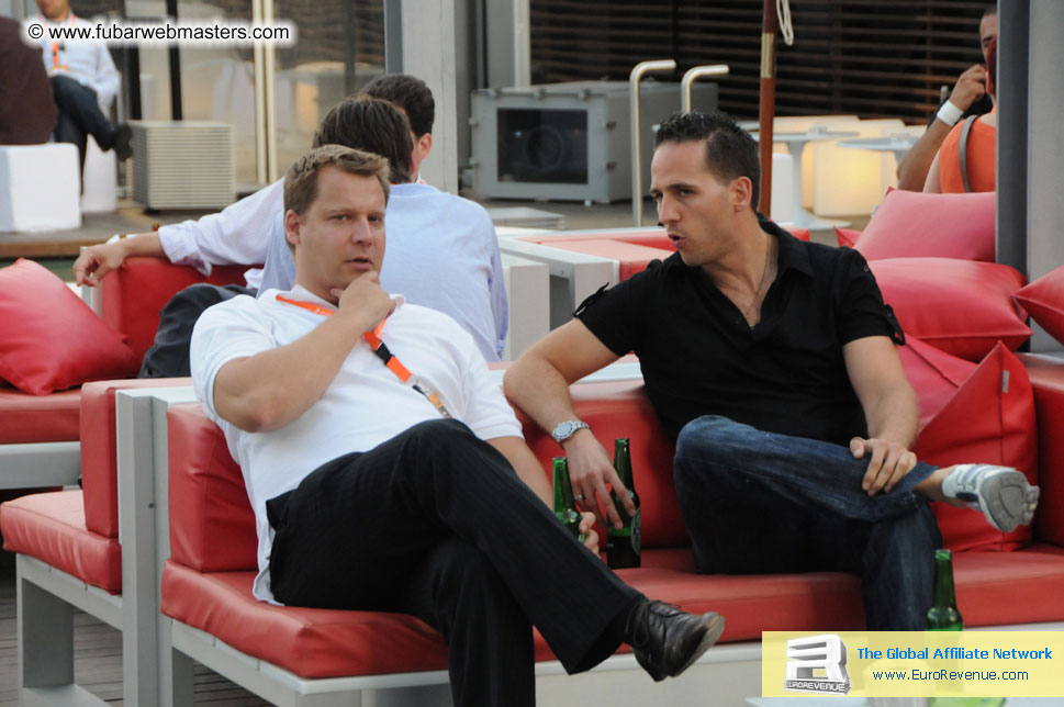 ¿Undress for Success¿Party