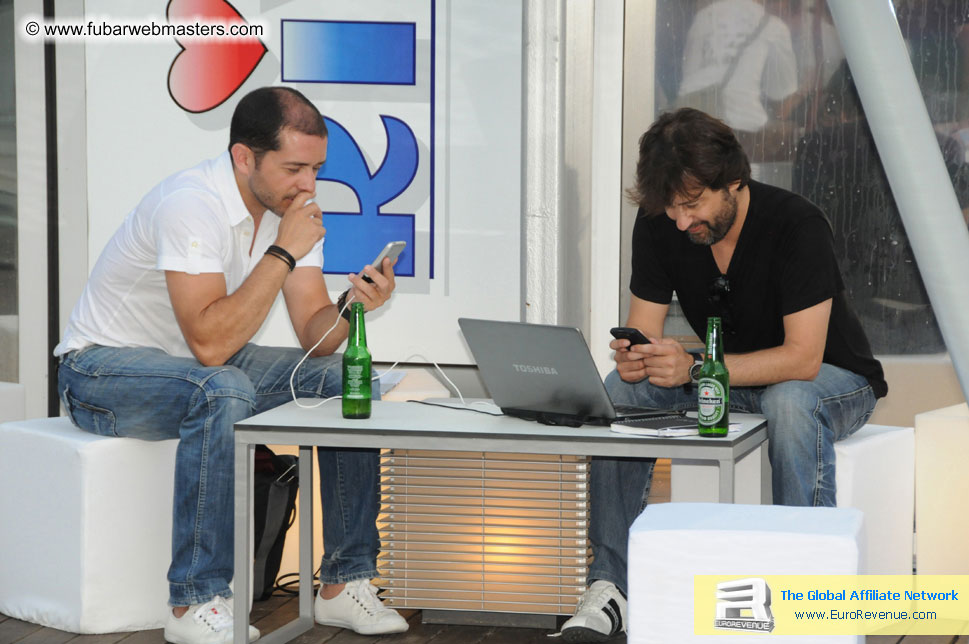 ¿Undress for Success¿Party