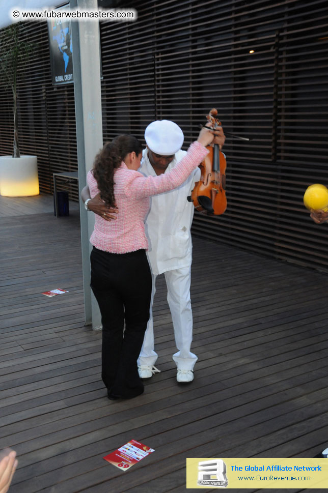 ¿Undress for Success¿Party