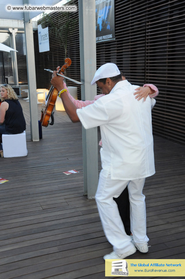 ¿Undress for Success¿Party