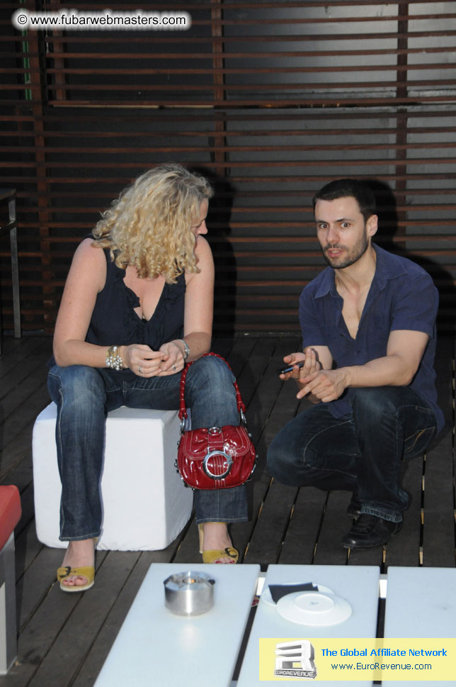 ¿Undress for Success¿Party