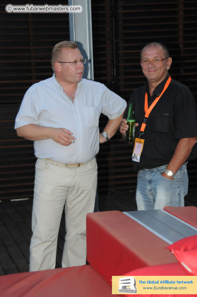 ¿Undress for Success¿Party