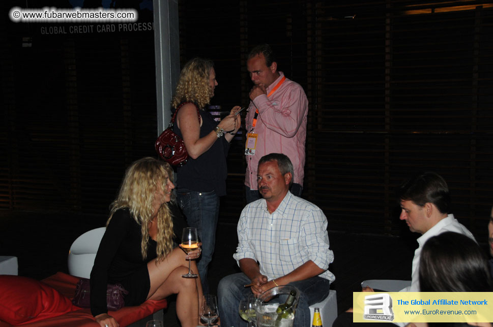 ¿Undress for Success¿Party