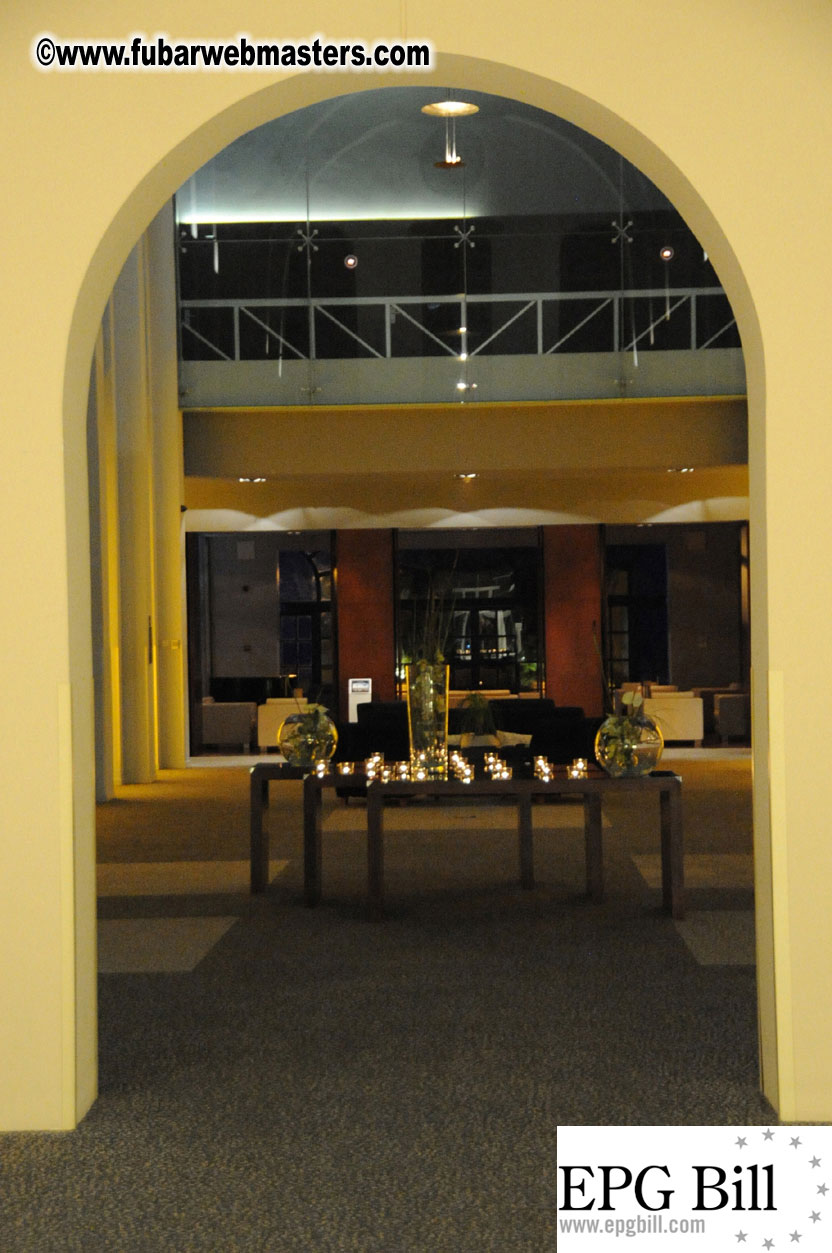 Early Arrivals & Beach Scenes