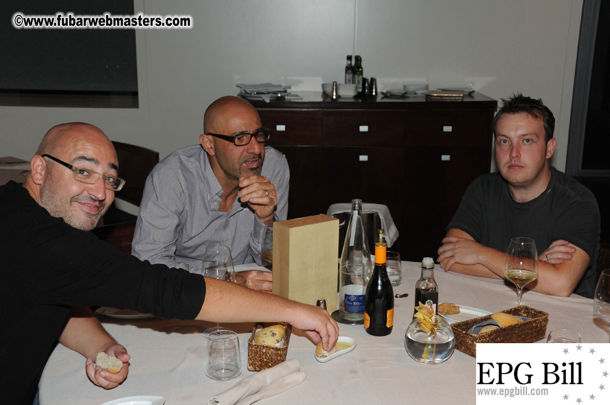 Early Arrivals & Beach Scenes