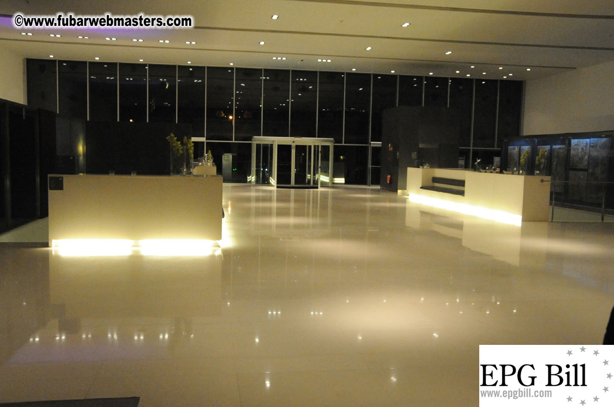 Early Arrivals & Beach Scenes