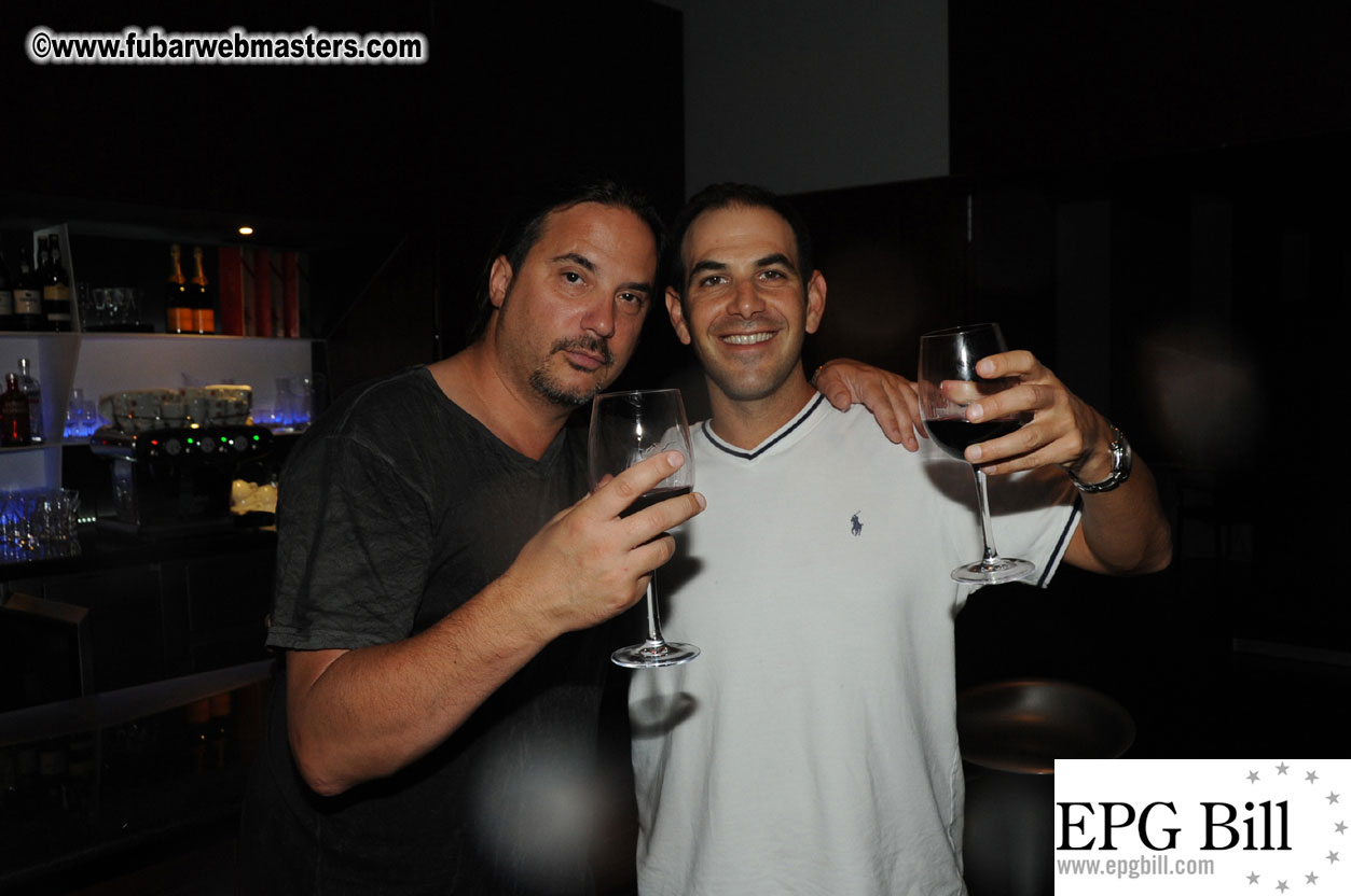 Early Arrivals & Beach Scenes