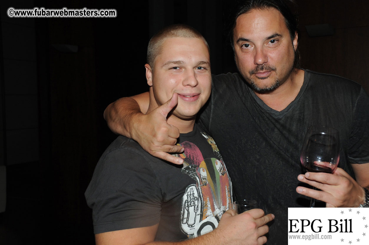 Early Arrivals & Beach Scenes