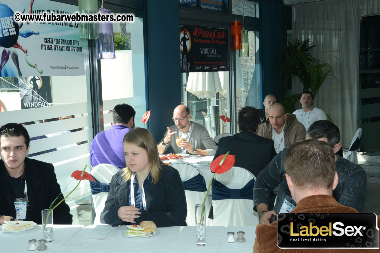 Pussycash Food Station day 1