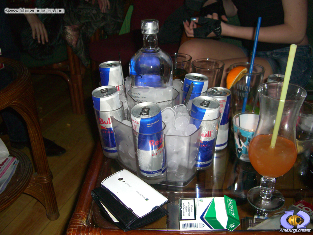 Cocktail Hour at Aloha Cocktail Bar